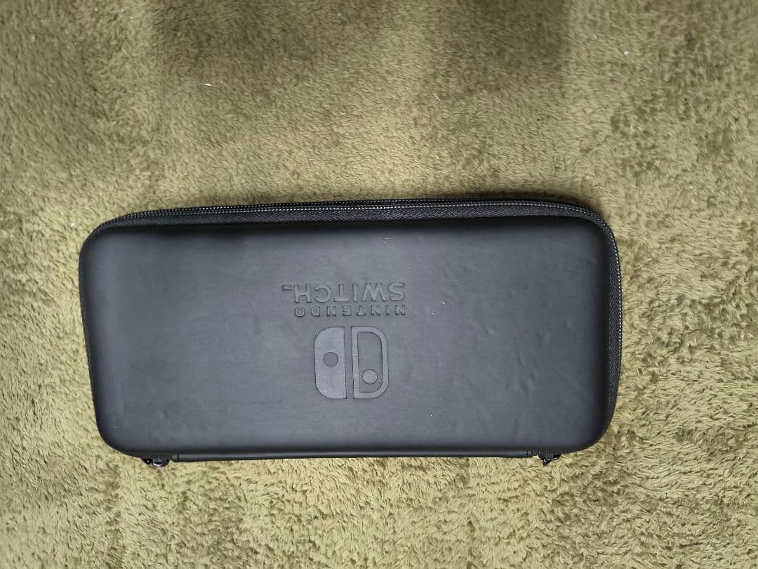 Nintendo Switch 本体 傷あり ケース付き