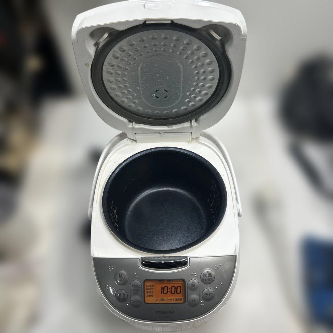 TOSHIBA 5.5合炊き　ジャー炊飯器