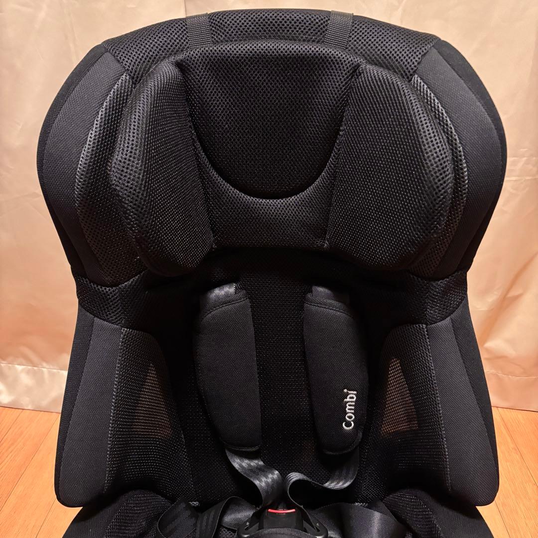 【美品】Combi チャイルドシート ブラック ジョイトリップエアスルーGG