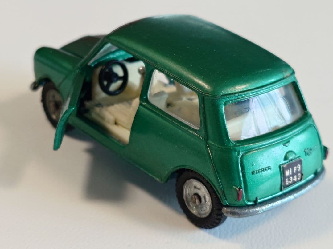 MEBETOYS 　A-28 MINI MINOR INNOCENTI