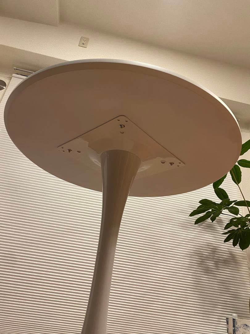 丸テーブル チューリップ 幅70cm ダイニングテーブル　ホワイト