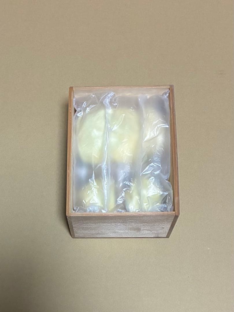 【新品】美濃焼　志野　仙山窯　人間国宝安藤日出武　酒器セット（徳利・ぐい呑み2）