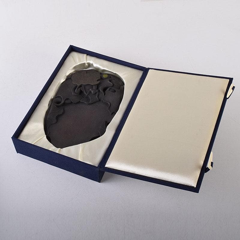 中国　書道具　端渓硯　倣宋　米芾　螽斯瓜瓞硯　箱付　M　8107