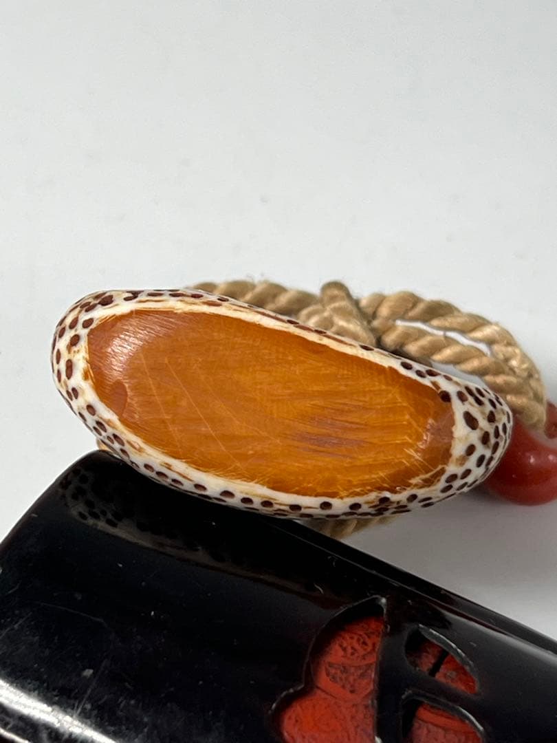 江戸時代　蒔絵印籠、根付　55g / M--22