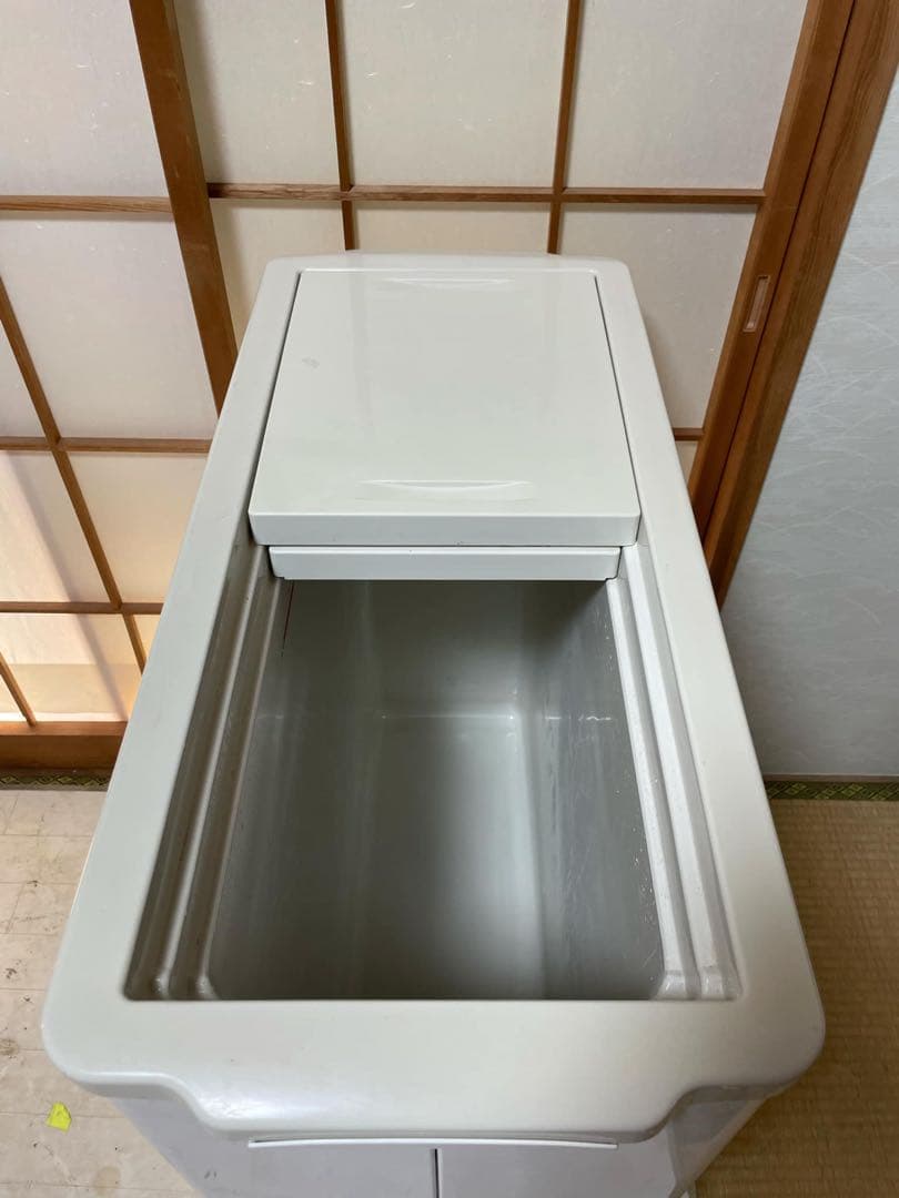 スライド扉タイプ冷凍ストッカー　SCR-CDS66