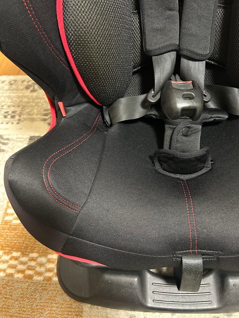 【美品】エールベベ スイングムーンプレミアムS ジュニアシート