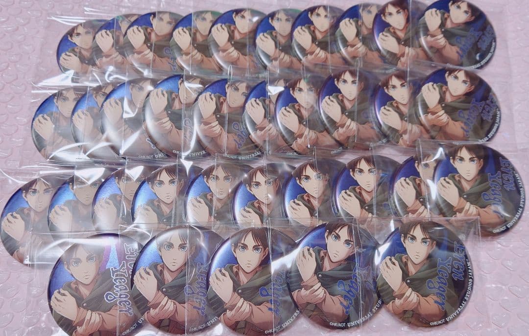 進撃の巨人 エレン USJ 缶バッジ attack on titan 痛バッグ