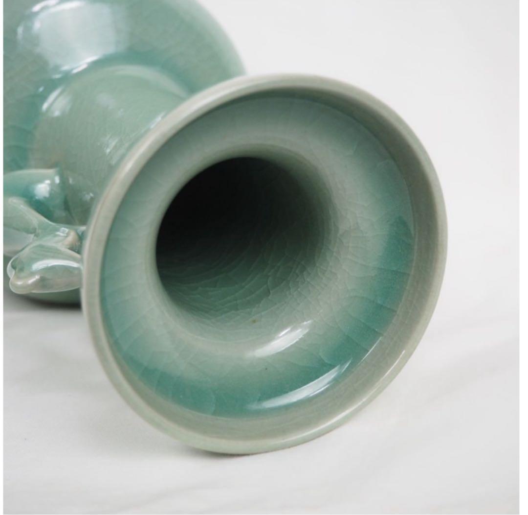 送料無料　倣宋代青磁花瓶　レプリカ　作家物　木箱付　高さ25ｃｍ