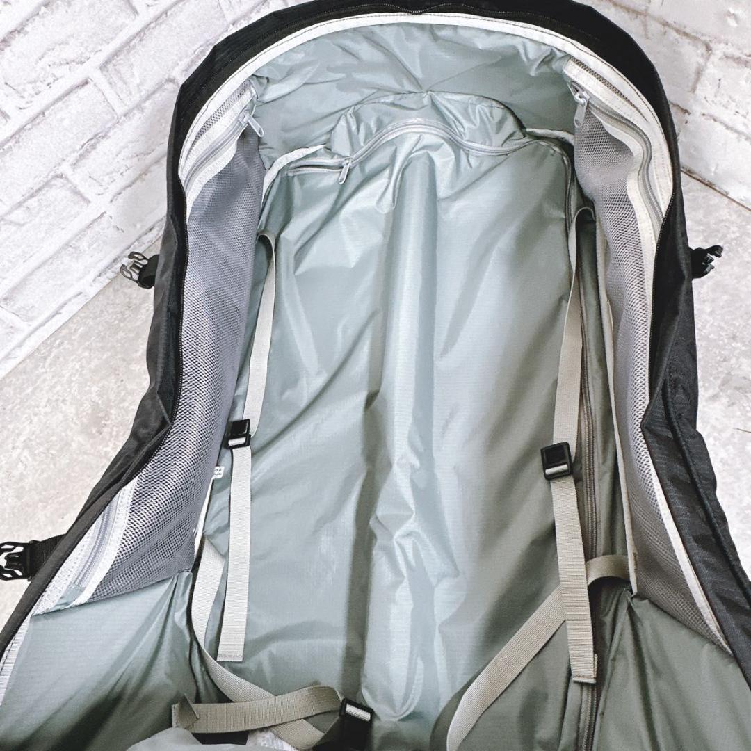 美品 モンベル ウィリーバッグ キャリーケース 機内持込 廃盤　レインカバー