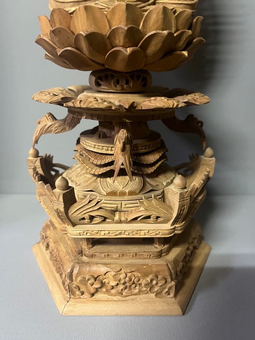 田中野夫　総白檀仏像座阿弥陀六角台座ケマン付天人光背金泥書ケース付き　28