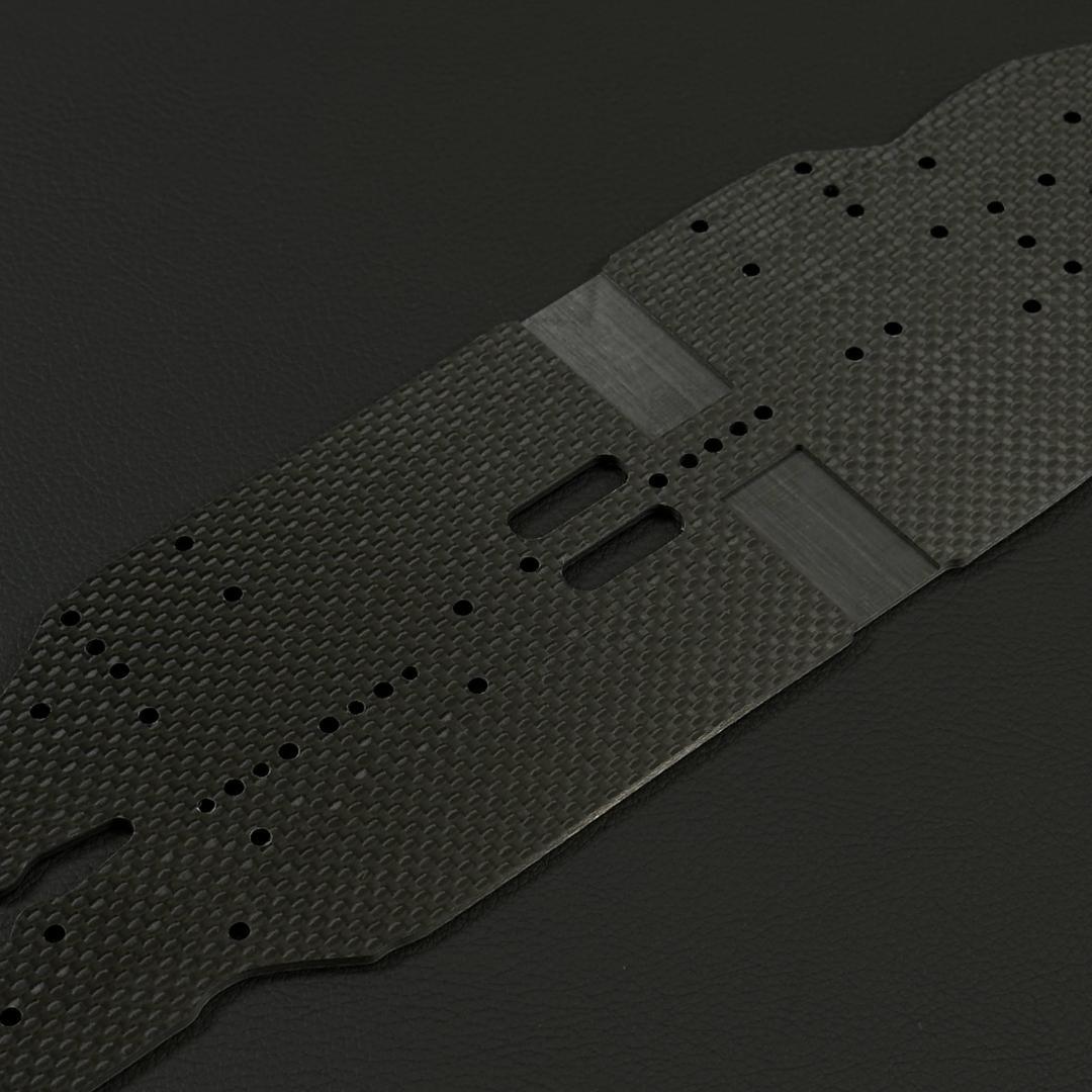 特注品 XRAY X4 2024 2025 専用設計 2.2mm 厚 m2126