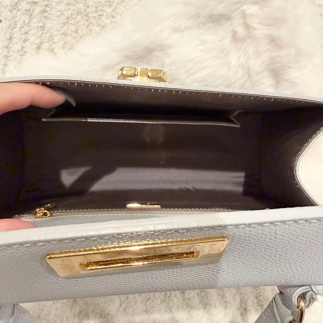 カルボッティ　ハンドバッグ　トゥモローランド