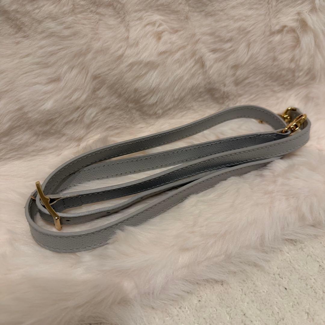 カルボッティ　ハンドバッグ　トゥモローランド