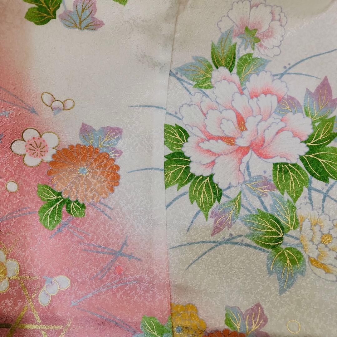 七五三七歳❣️四つ身着物未使用⭐︎白地に花々金彩煌びやか絢爛⭐︎完全フルセット銘品