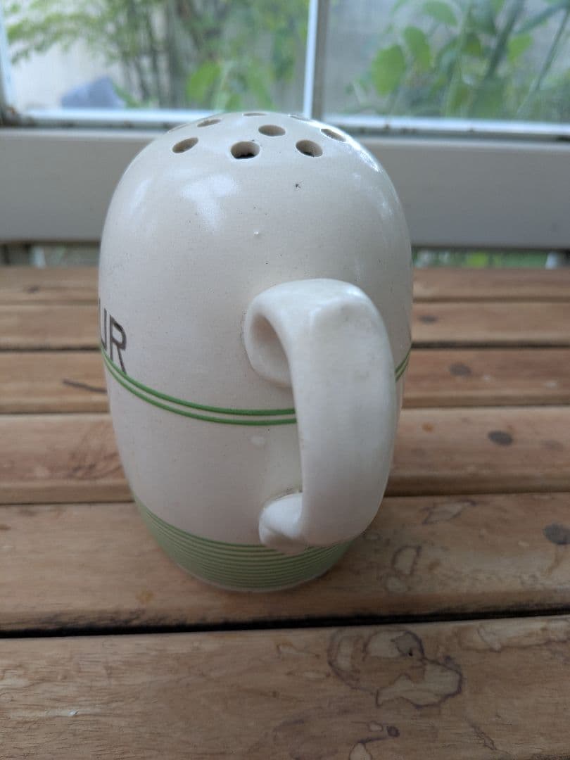 アンティーク フラワー用ポット　小麦粉入れ