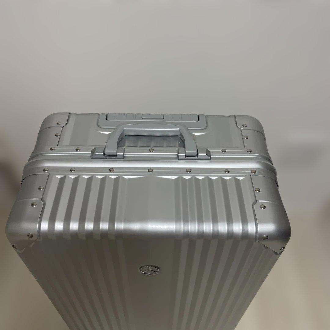 メルセデスベンツオリジナル　キャリーケース　65L