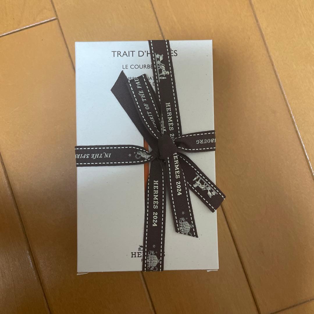 エルメス　ビューラー TRAIT D'HERMES LE COURBURE
