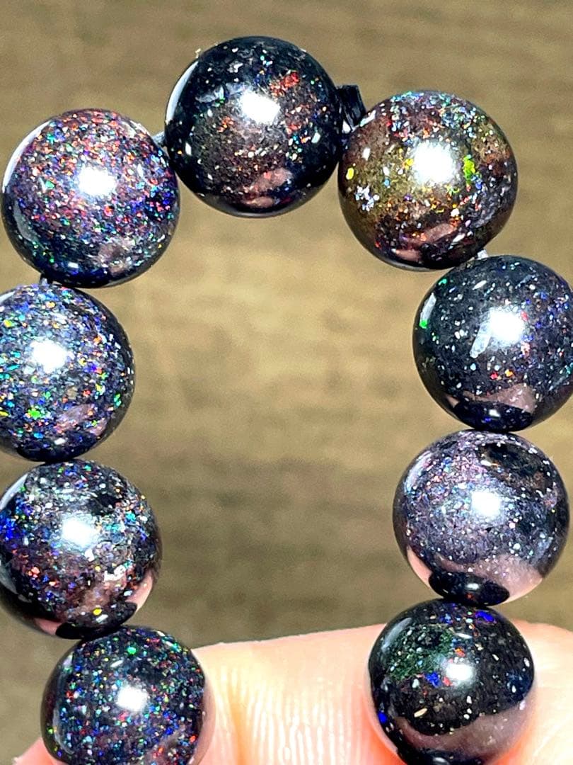 【新入荷】超高品質　ブラックマトリックスオパールブレス9.7㎜（新品未使用）虹色