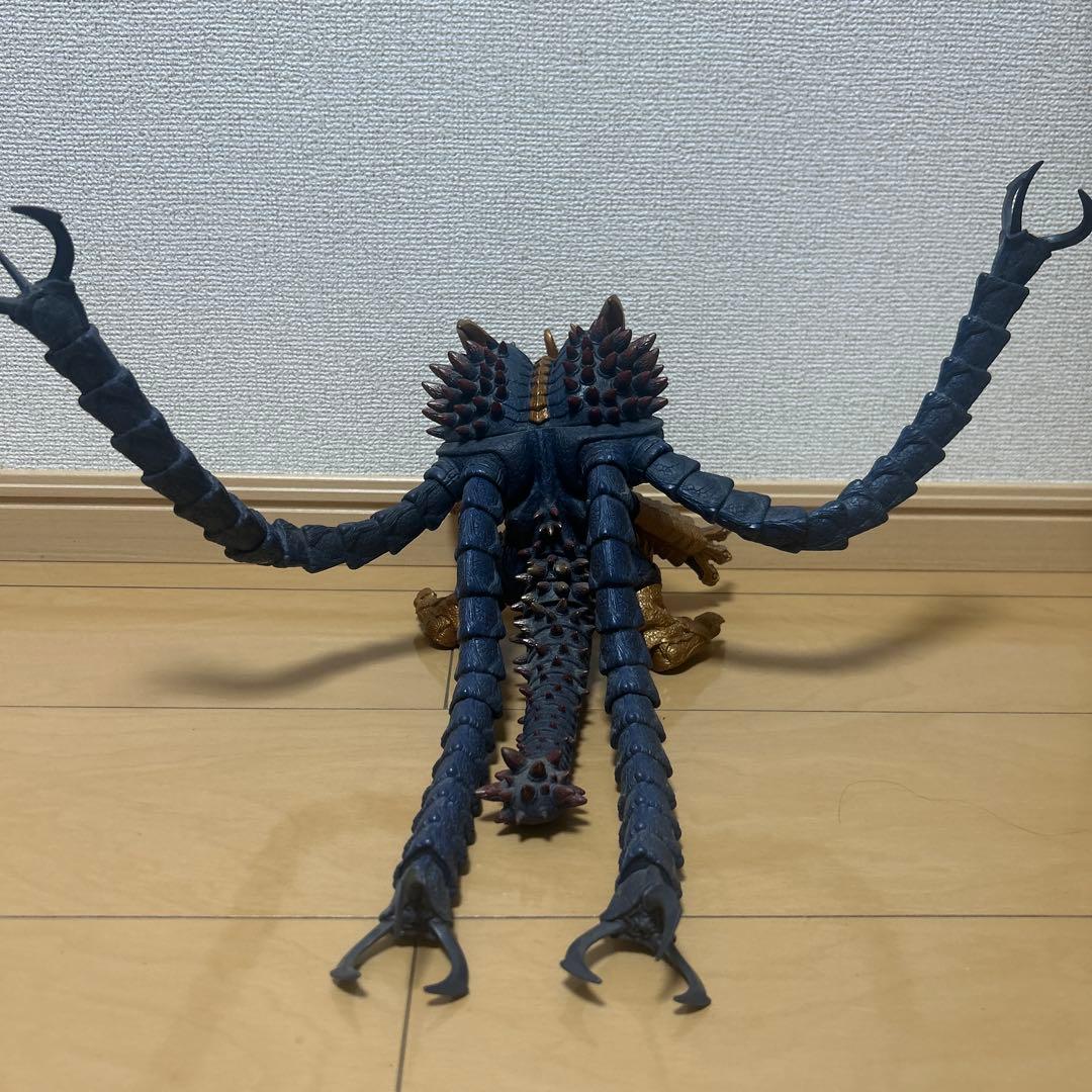 ウルトラマンメビウス&Uキラーザウルスセットスペシャルカラーバージョン