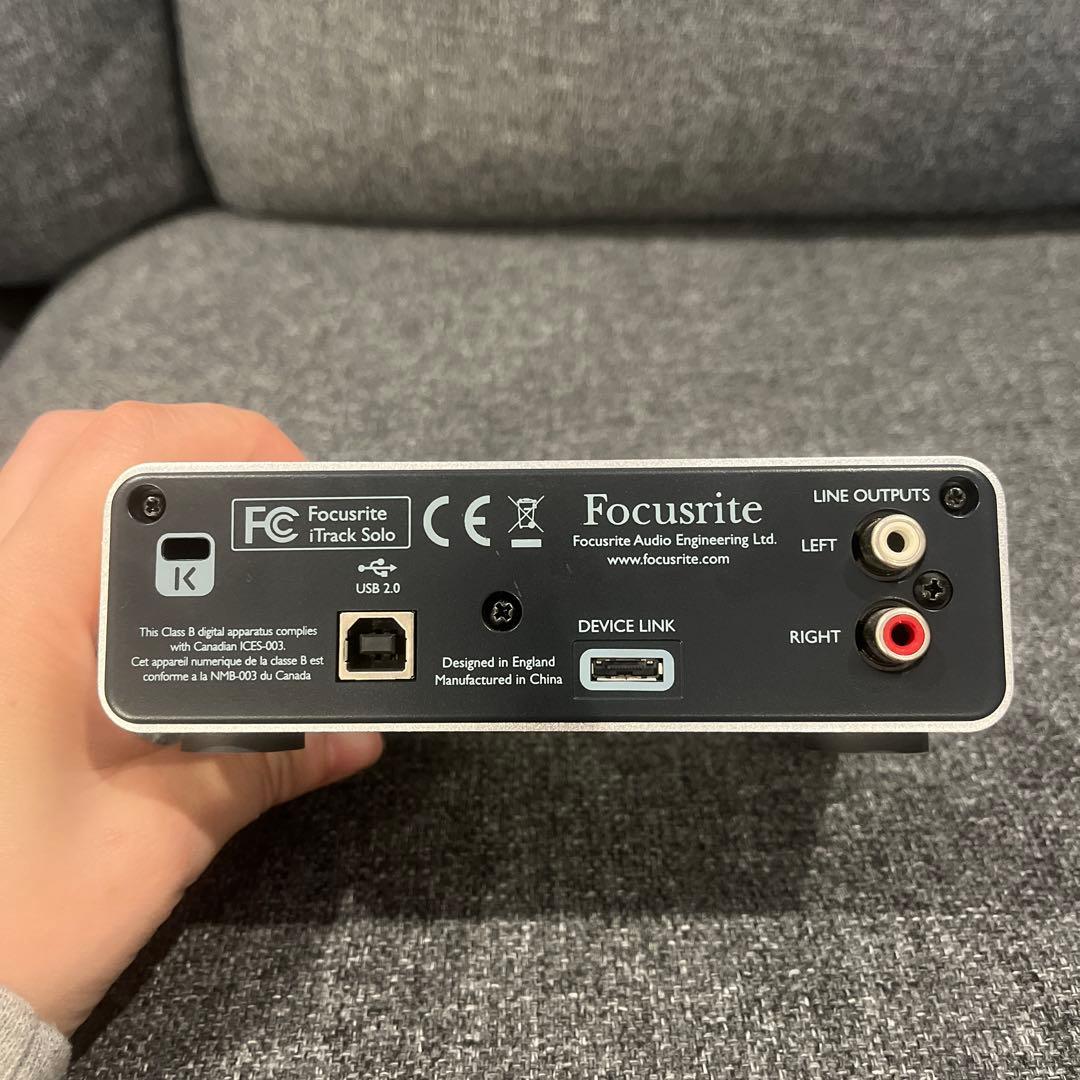 Focusrite iTrack Solo オーディオインターフェイス