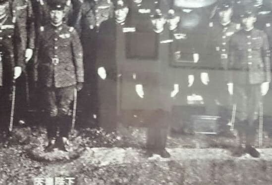 昭和天皇 観閲式 横91cm×縦51cm