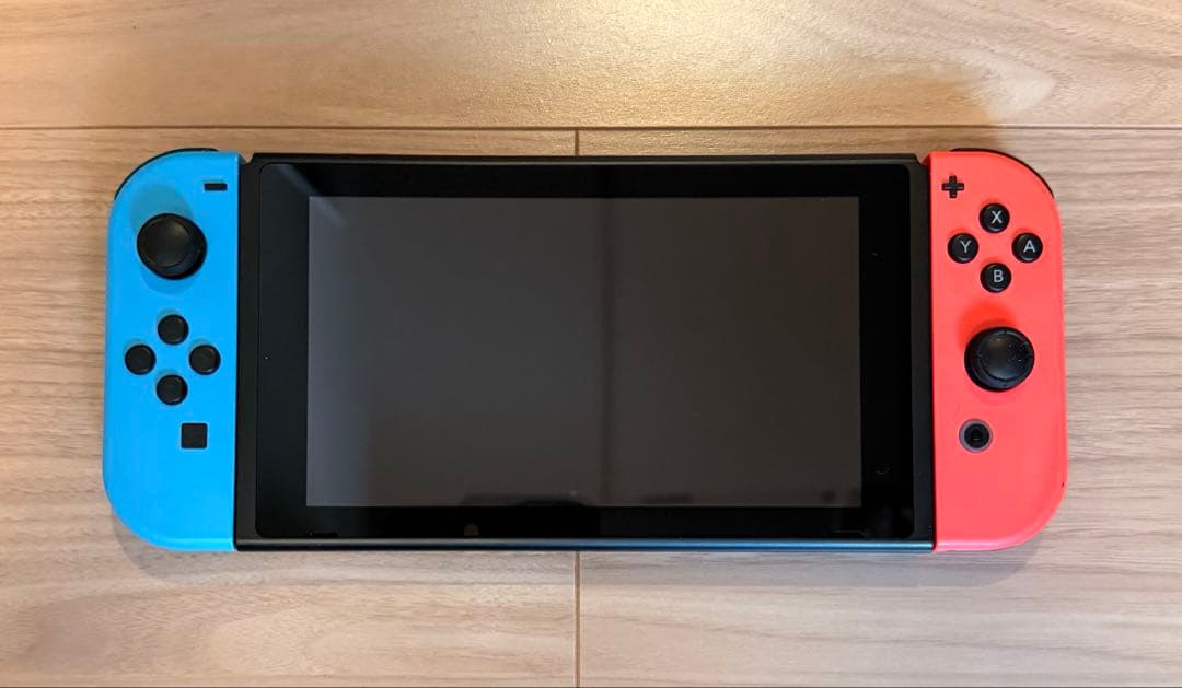 Nintendo Switch本体&ポーチ&Joy-Con&ハンドル2個
