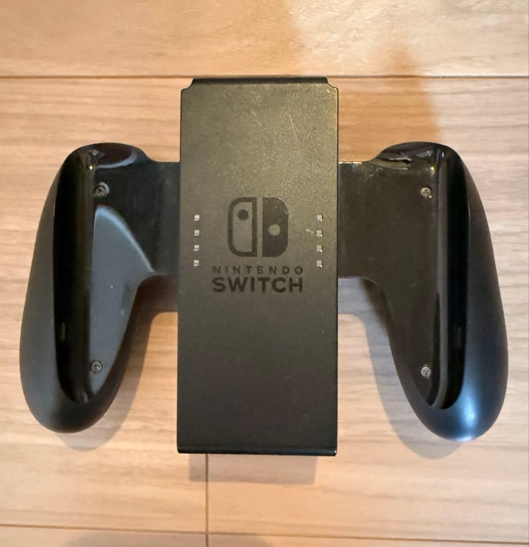 Nintendo Switch本体&ポーチ&Joy-Con&ハンドル2個