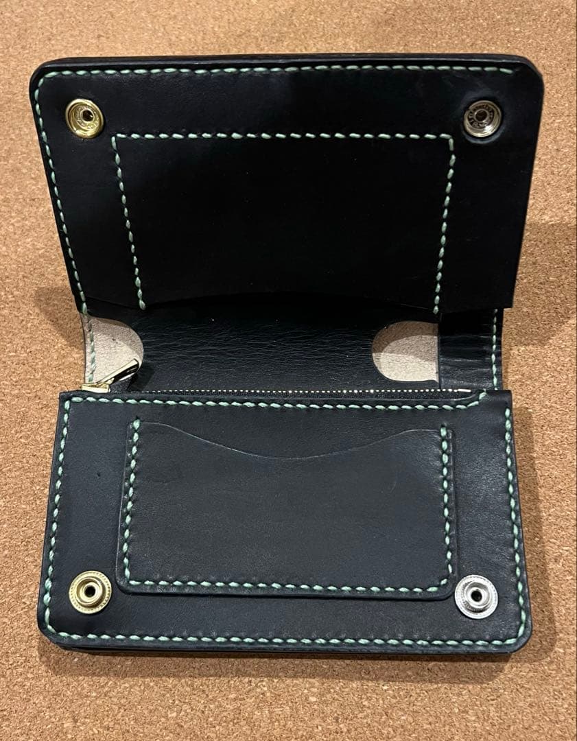 ミドルトラッカーウォレット 黄緑✖️黒 NEWスタッズデザイン