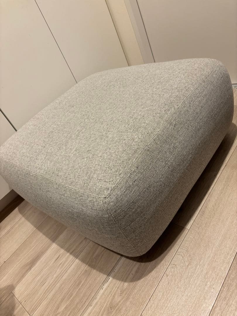 ウニコ　LOWEY オットマン　グレー