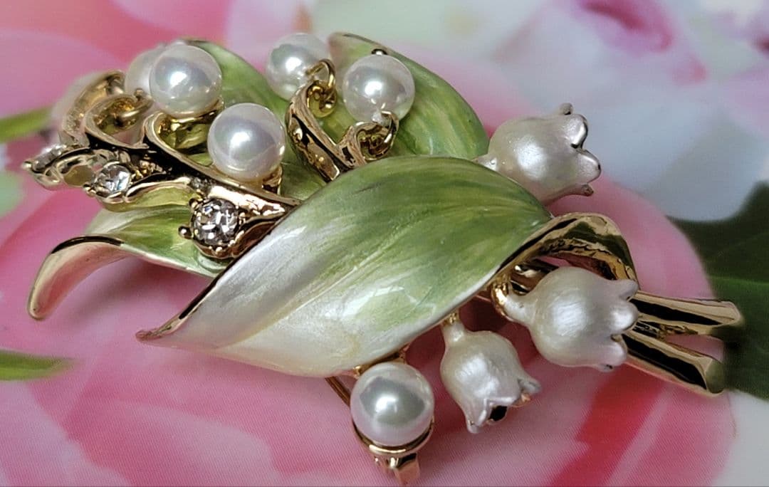 ヴァンドームブティック　 ブローチ　スズラン　すずらん　帯留め　代用