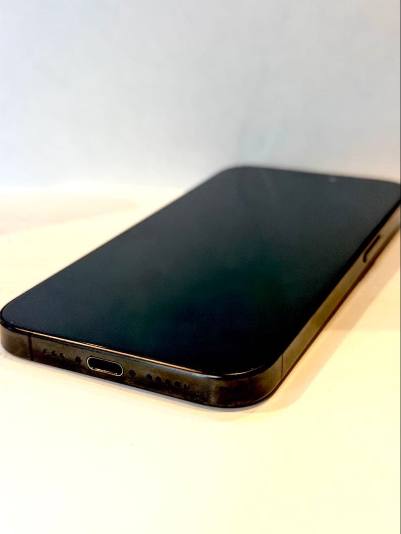 iPhone15Proプロ512•バッテリ87%•SIMフリー•おまけ付き