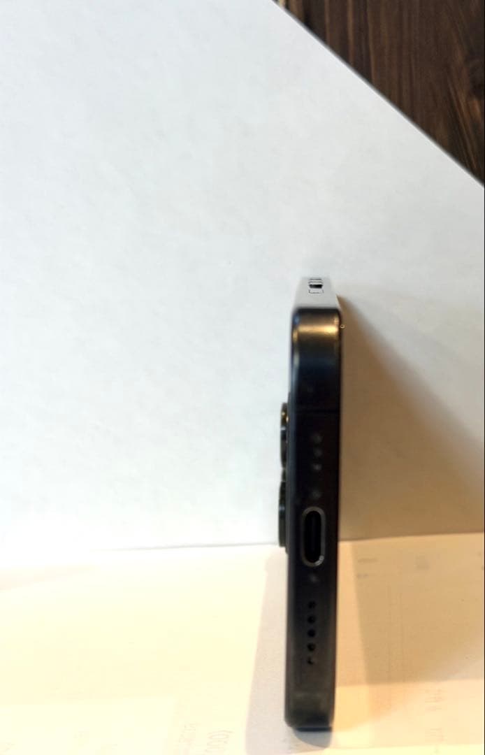 iPhone15Proプロ512•バッテリ87%•SIMフリー•おまけ付き