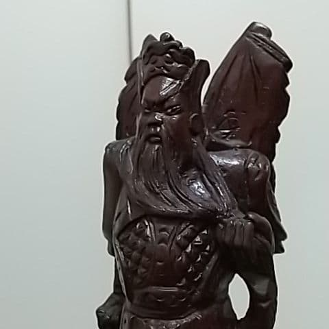 関羽の木彫り彫刻