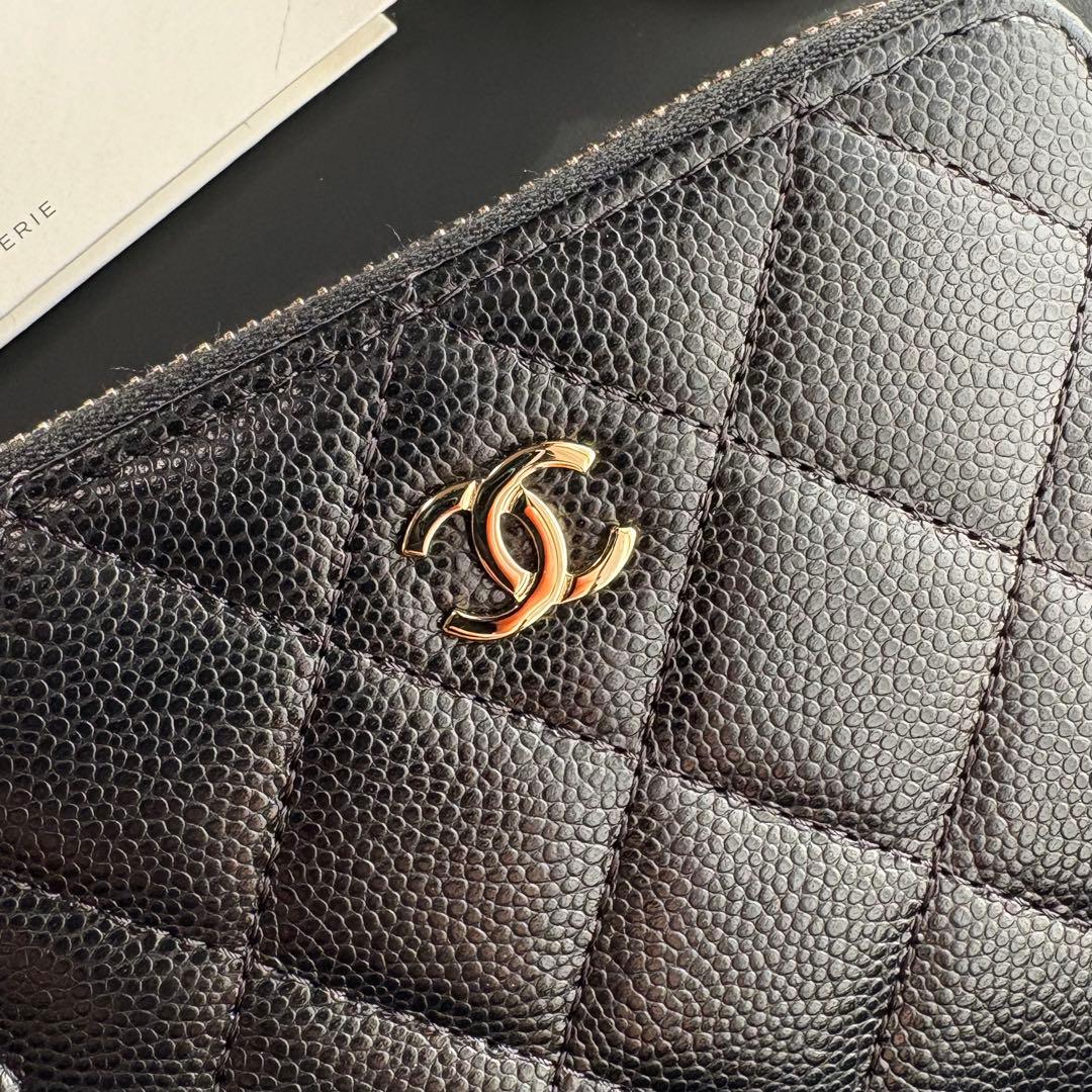 《極美品》 CHANEL マトラッセ キャビアスキン ミニウォレット