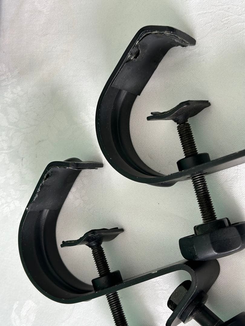 BOSE101SDVMと横棒用天吊り金具