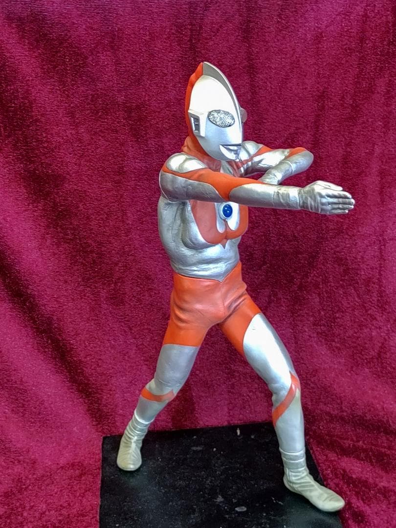 ウルトラマン CCP 発光ギミック付 Cタイプ　ウルトラスラッシュ　中古品