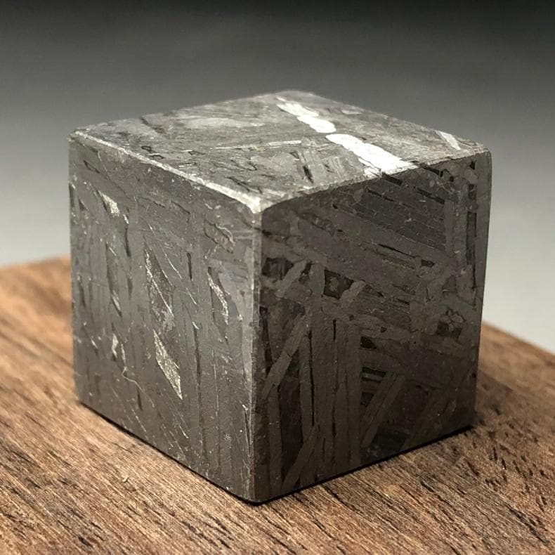 アルタイ隕石　隕石　メテオライト 立方体　 鉄隕石　重さ65ｇ