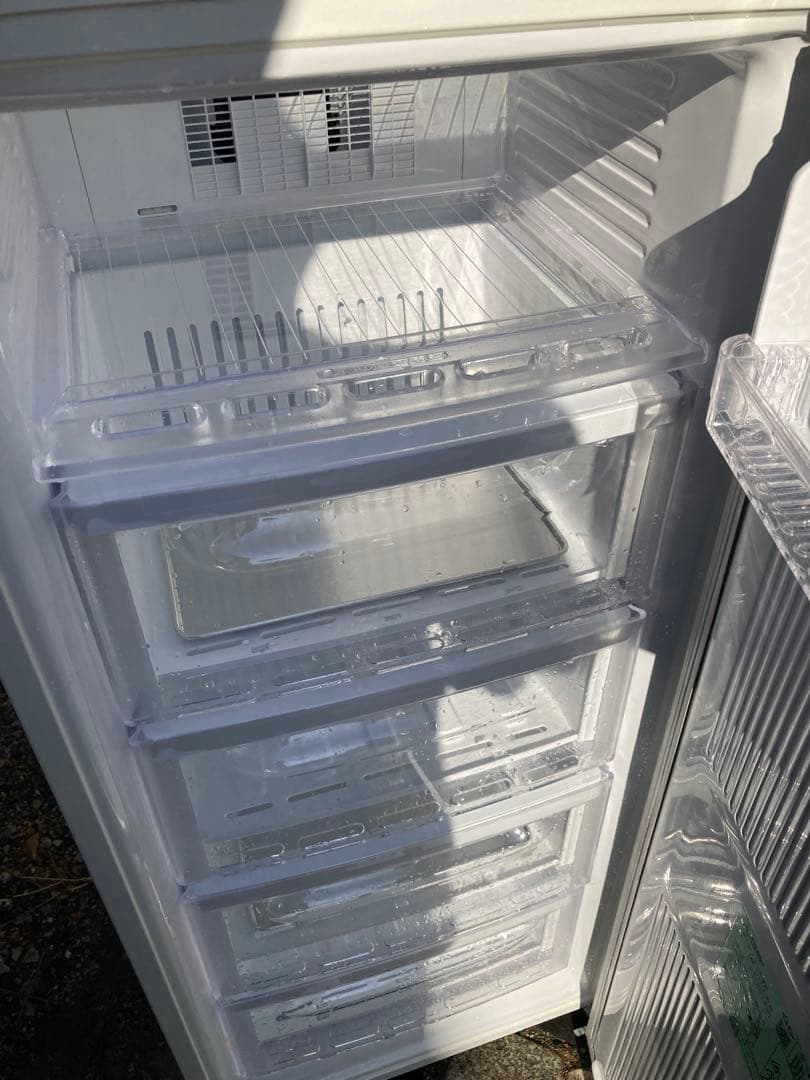 冷凍庫　三菱ノンフロン冷凍庫　MF-U12G-W