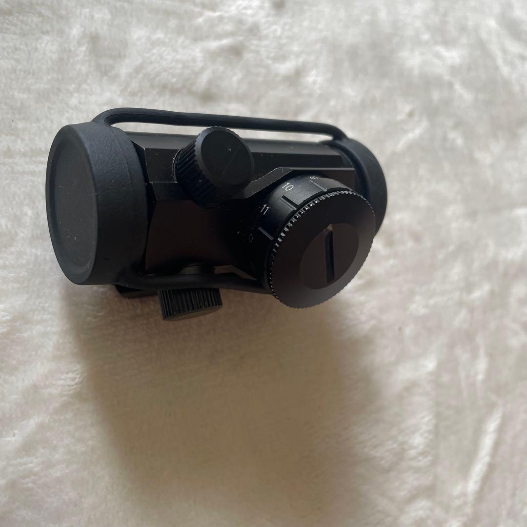 次世代電動ガン ブラック/ブラウン 4本マガジン付き　スコープ付き