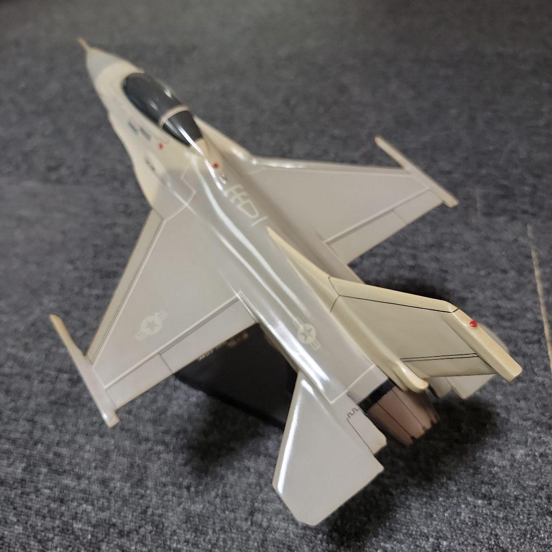 F-16 ファイティング ファルコン 1/48スケールモデル