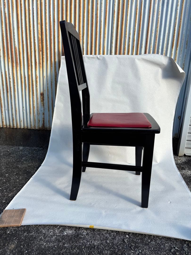 背もたれ付ピアノ椅子　足部フェルト付き　座面新品比較的きれい