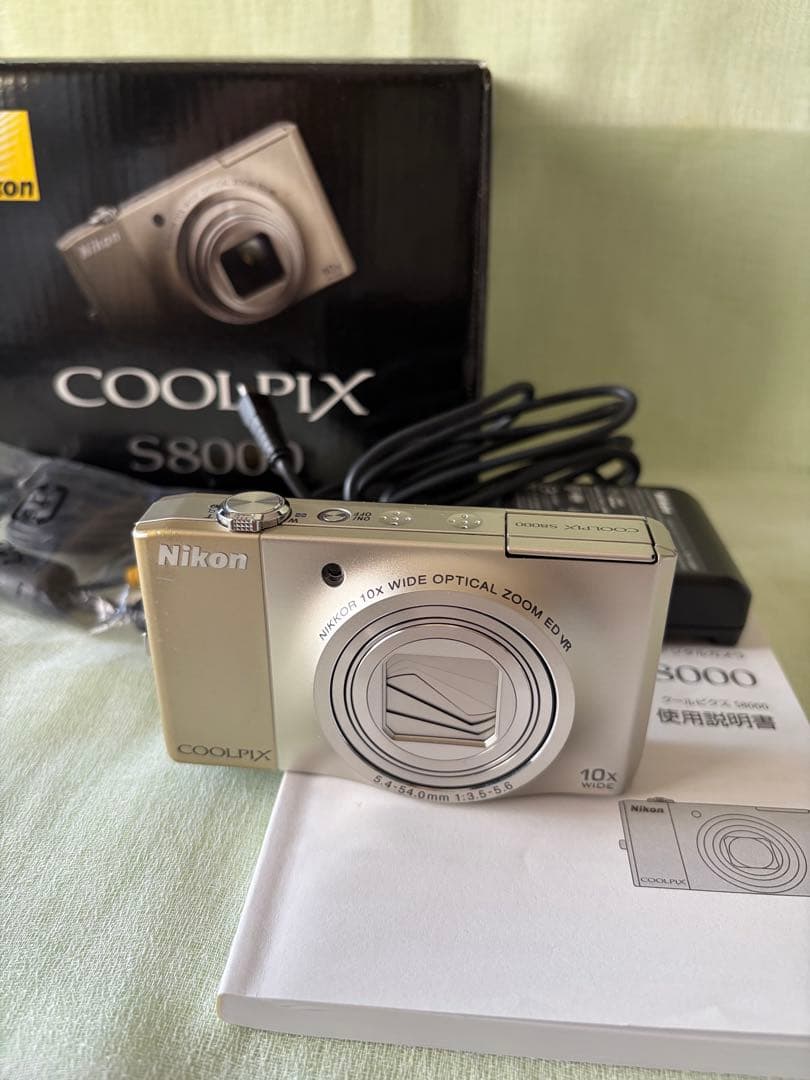 Nikon COOLPIX S8000 シルバー