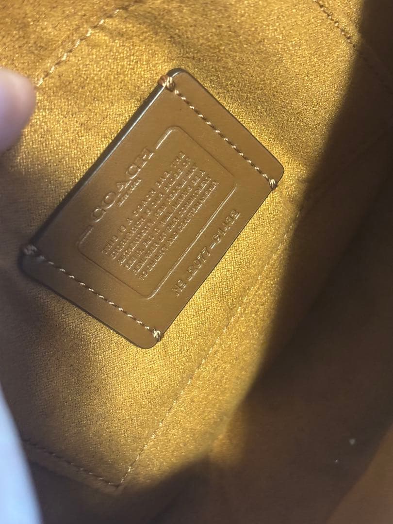 COACH コーチ ショルダーバッグ　ホワイトカラー系