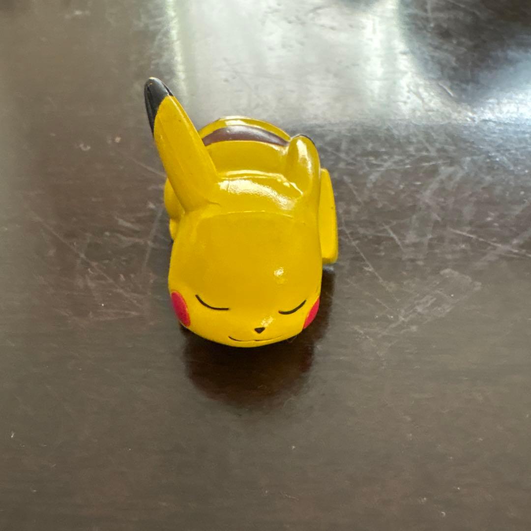 貴重　はつゆめポケモンフィギュア　ピカチュウ　モンコレ