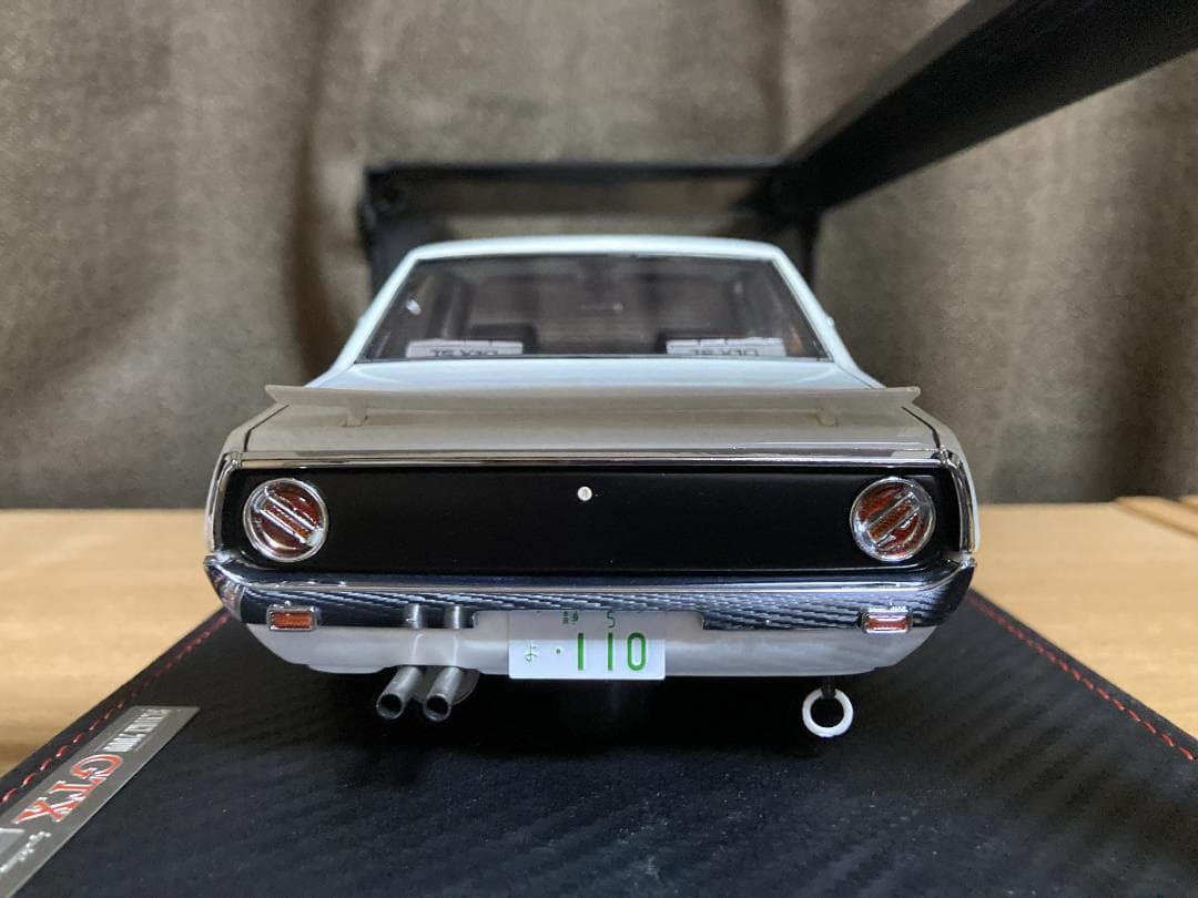 イグニッションモデル 1/18 スカイライン 弥生 L6エンジン付き 限定品