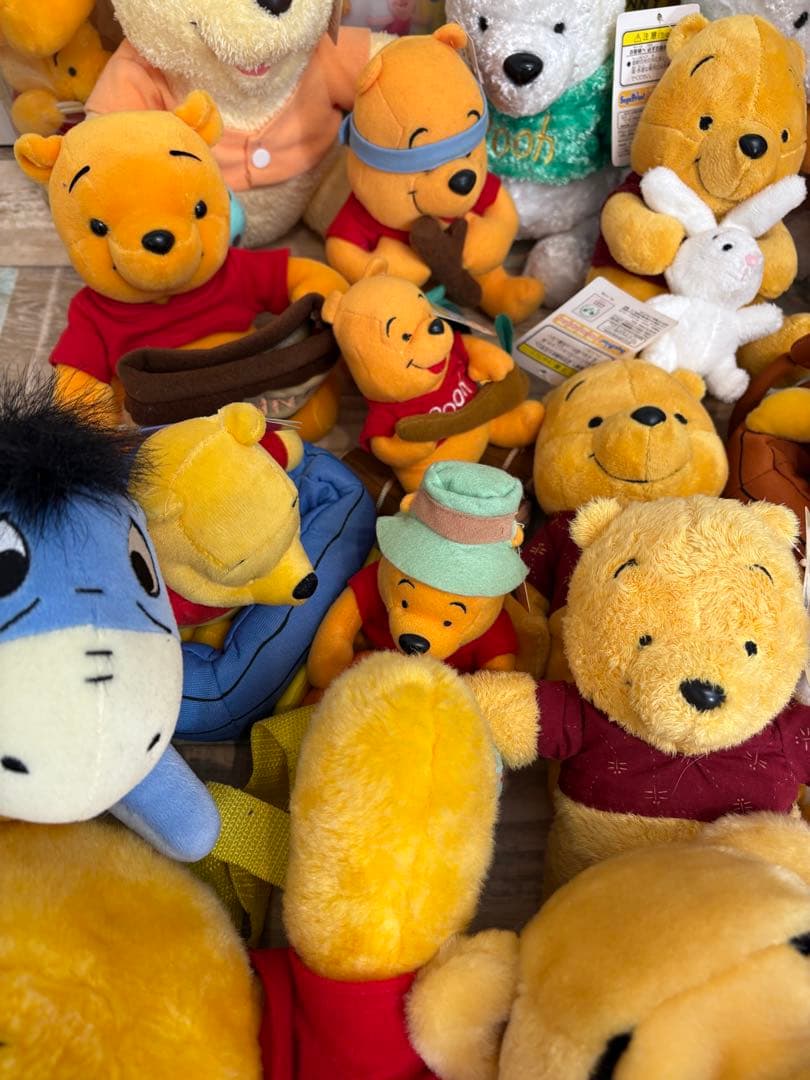 プーさん　イーヨー　ディズニー　まとめ売り　レアな商品あり　ぬいぐるみ　新品あり