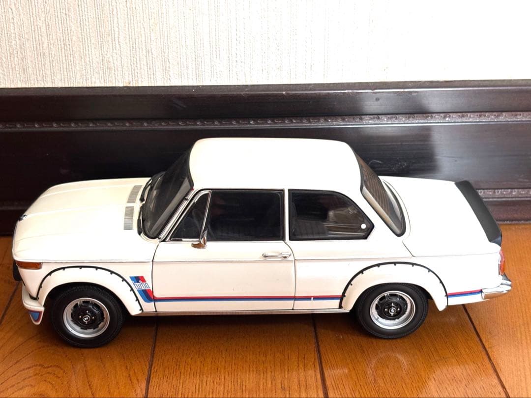 BMW 2002 turbo ミニカー1/18