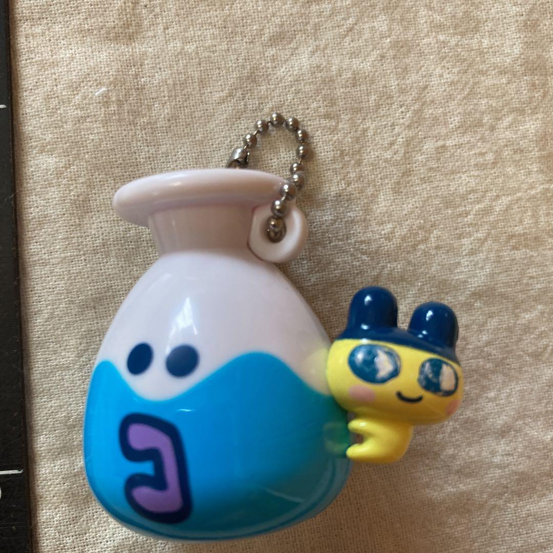 たまごっち　キーホルダー　ライト不点灯動作保証無し　　汚れ有り