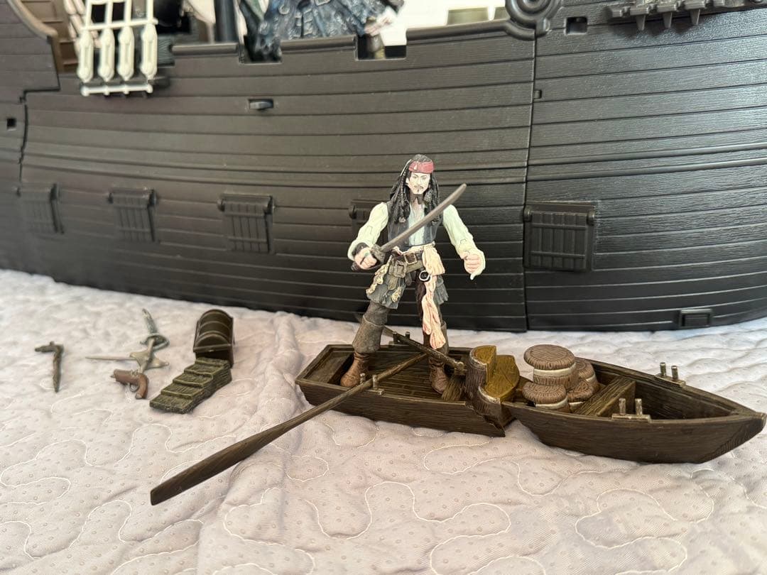 希少！ビックスケール　フィギア　ブラックパール号 パイレーツ・オブ・カリビアン