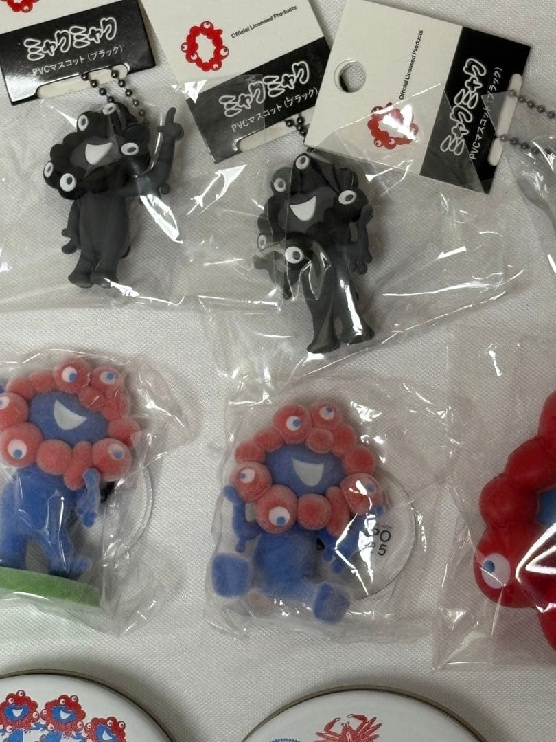 ミャクミャク　顔ポーチ・キーホルダーセット